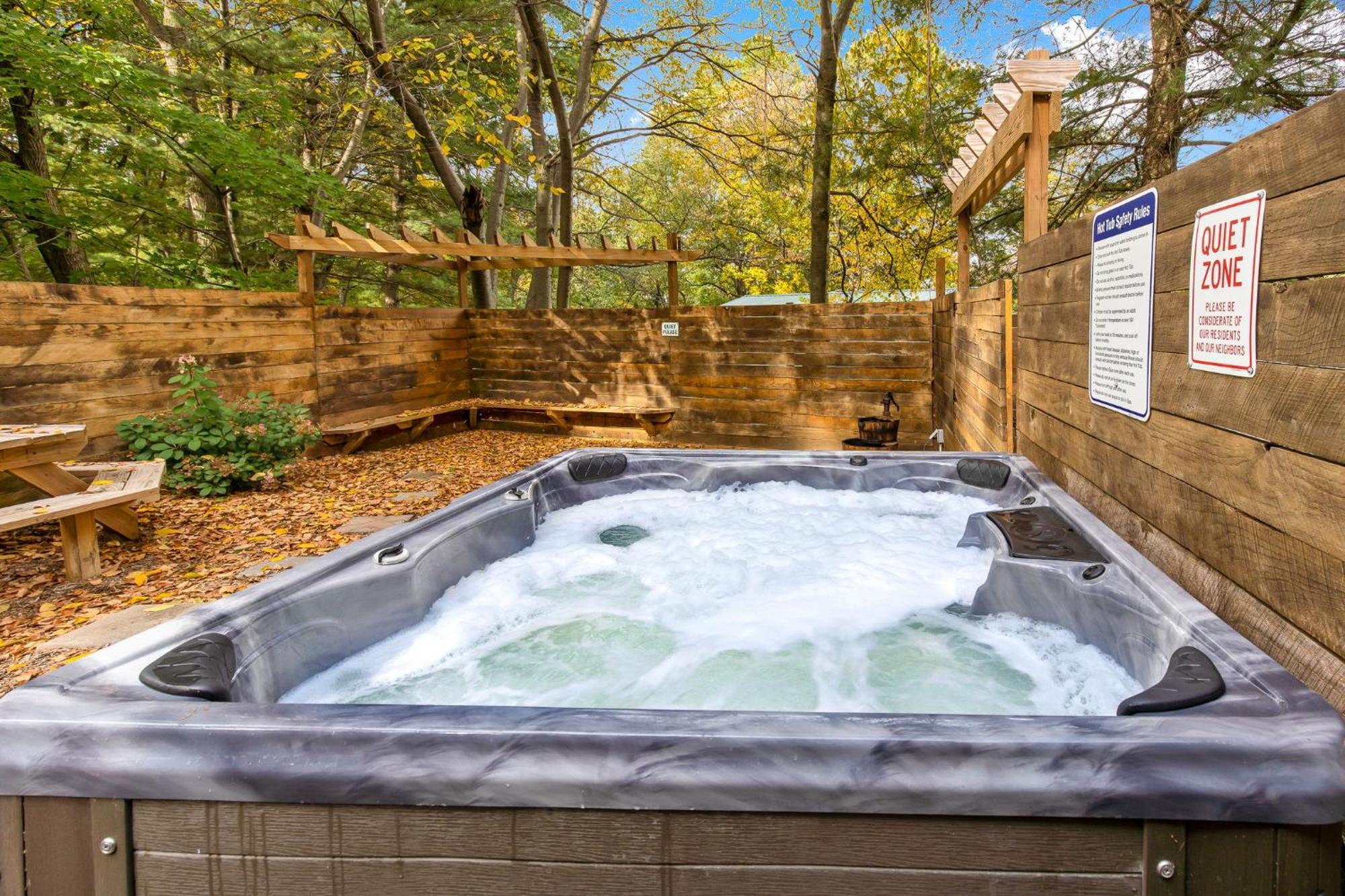 5 Bd W Hottub - Mins To Hunting Hiking & Fishing New Providence Exterior foto