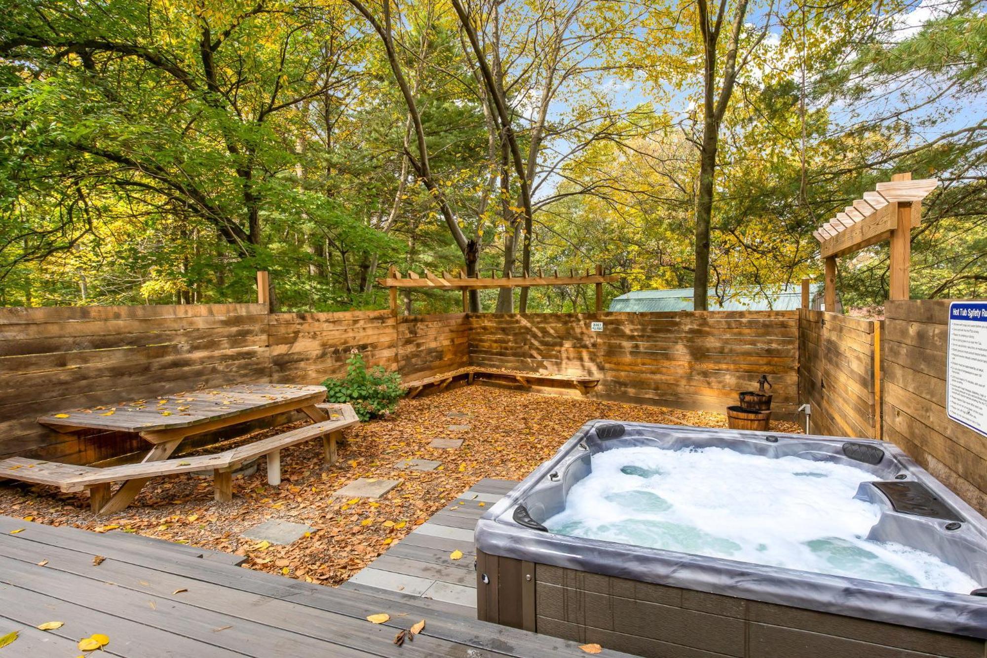 5 Bd W Hottub - Mins To Hunting Hiking & Fishing New Providence Exterior foto